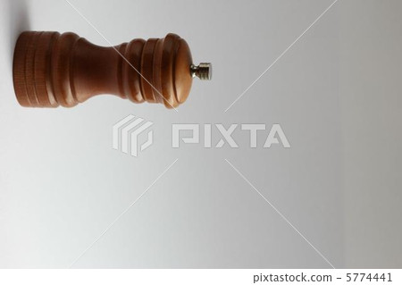 Pepper mill 03 5774441