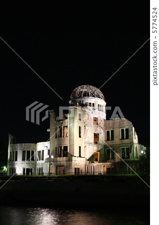 the atomic bomb Dome  5774524