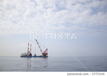 Work ship crane 5775544