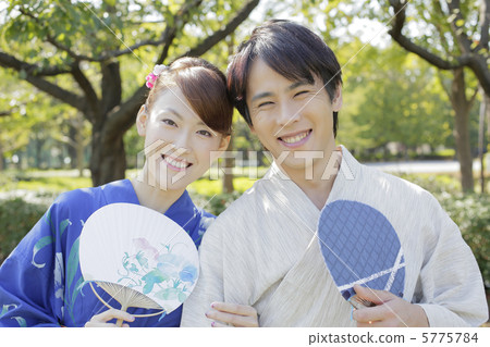 Yukata couple 5775784