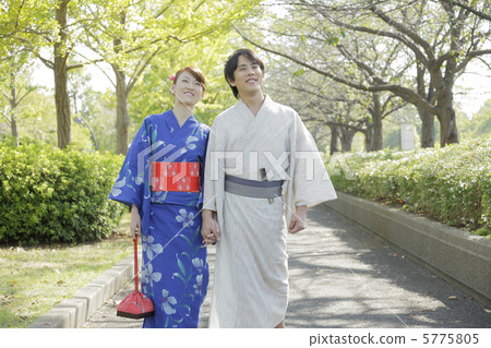 Yukata couple 5775805
