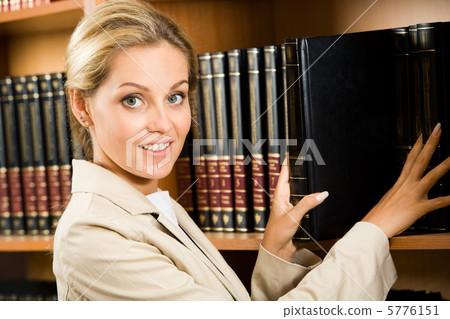 Smart woman 5776151