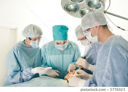 During operation During operation 5776923