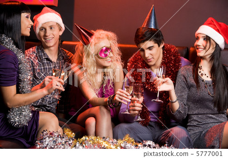 Holiday cheer 5777001