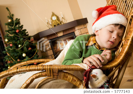 Dream on Christmas night 5777143