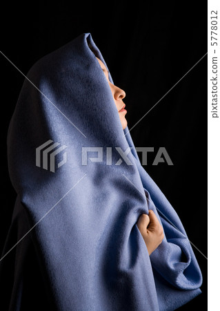 Moslem woman 5778012