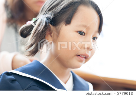 child, younger, female 5779018