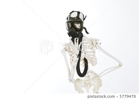 環境問題污染圖像危險圖像圖像材料防毒面具和骨骼 5779478