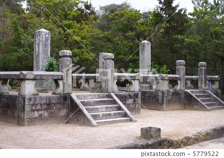 Omura Yujiro's tomb 5779522