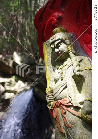 陽光洩漏和不動 5779525