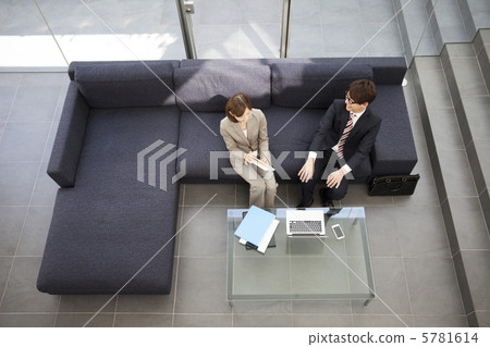 Meeting business people 5781614