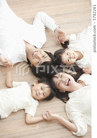 Parents and children 5782261