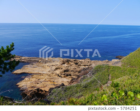 Noto golden cliff of Yasu Ishikawa 5784251