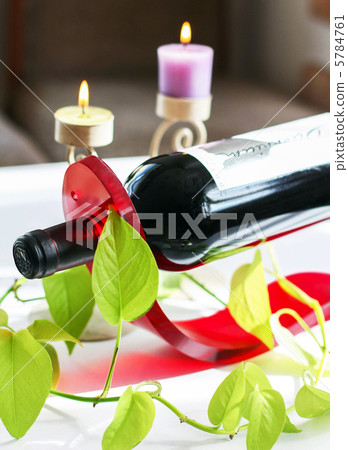 紅酒和蠟燭 5784761