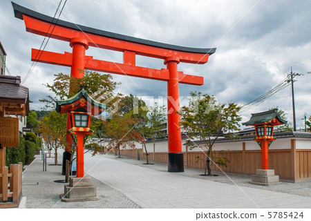 Fushimi-Inari Taisha Shrine Omotesando 5785424