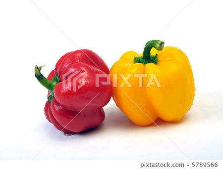 Green peppers red and yellow 5789566