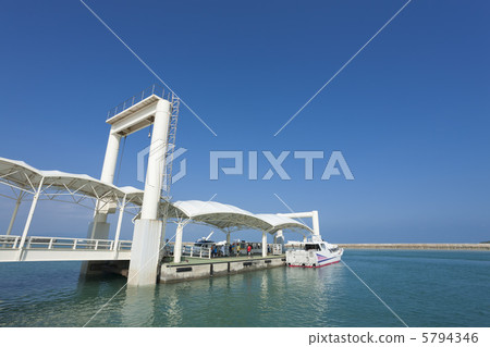 Floating pier of Obama Port Floating pier of Obama Port 5794346