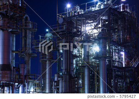 Night view of the Keihin industrial area Night view of the Keihin industrial area 5795427