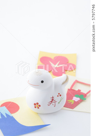 白蛇和新年形象 5797746
