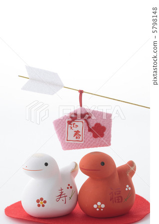 Cute snake figurines and devil arrow Cute snake figurines and devil arrow 5798148