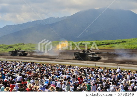 10 type tank · Slalom shooting 5798149