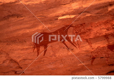 Rock painting in the Mountains of Ennidi Rock painting in the Mountains of Ennidi 5799988