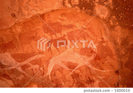 在Ennidi山的岩石繪畫 5800010