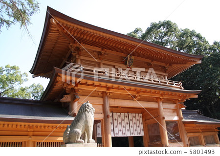 Gate gate of Oyama god shrine and guardian lion (Horizontal) Gate gate of Oyama god shrine and guardian lion (Horizontal) 5801493