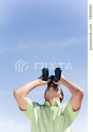 Looking upwards 5806992