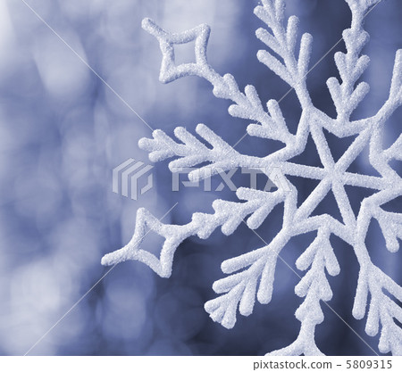 Big snowflake blue toned 5809315
