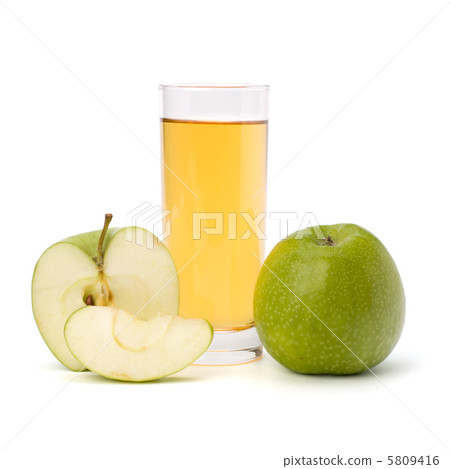 apple juice in glass and apple 5809416
