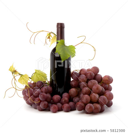 red wine bottle red wine bottle 5812300