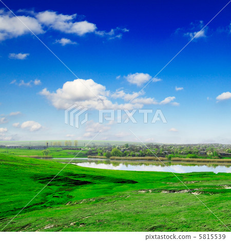 Lake 5815539