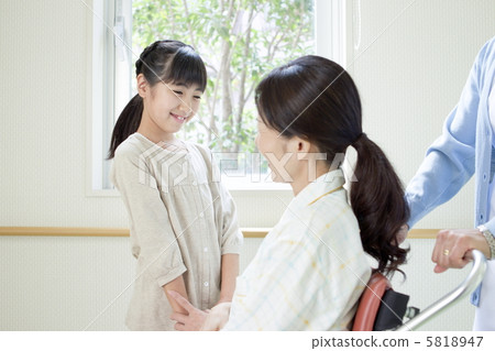 Nurse and senior and child Nurse and senior and child 5818947