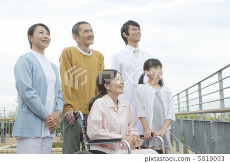 Hospital rooftop 5819093