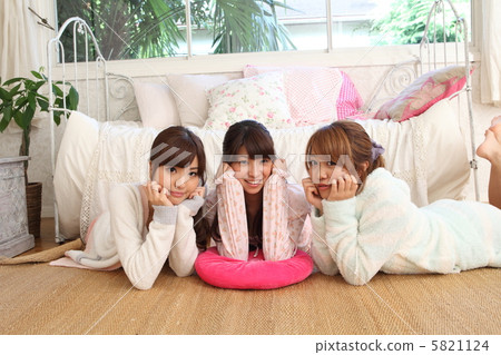 女生聚會圖片 5821124