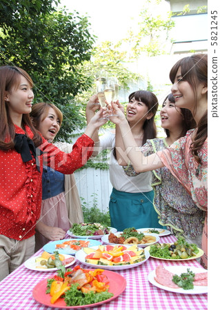 女生聚會圖片 5821245