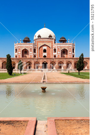 Humayun's Tomb. Delhi, India Humayun's Tomb. Delhi, India 5821795