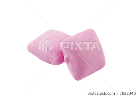 chewing gum isolated 5822340