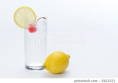 Lemon squash and lemon Lemon squash and lemon 5822521