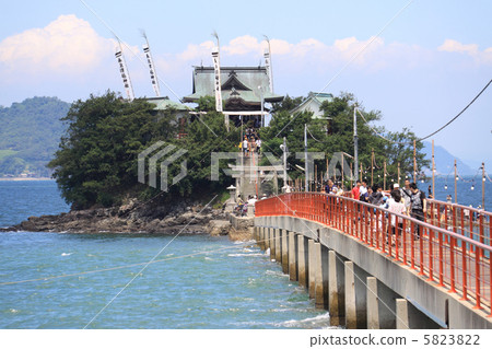 香川縣Mitoyoshi市，兒童神“對馬神社”夏季大節 5823822
