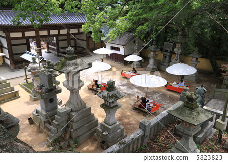 “五農”被允許在Kompira-gu神社的區域進行交易 5823823