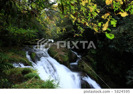 40 thousand waterfall 40 thousand waterfall 5824595
