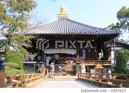 The Shikoku Buddha's No. 1 Buddhist temple "Rei mountain temple" Daitakudo The Shikoku Buddha's No. 1 Buddhist temple "Rei mountain temple" Daitakudo 5825023