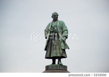 Omura Yoshijiro bronze statue 5838990