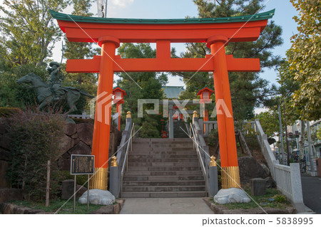 八幡宮神社鳥居 5838995
