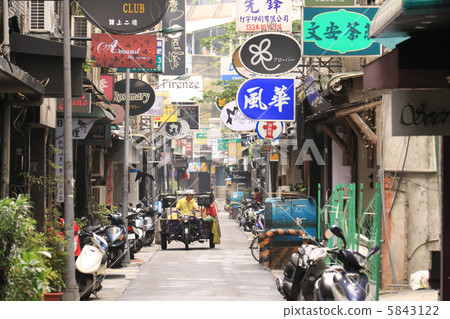 台灣台北市巷（林林北路133街） 5843122