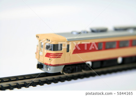 Train model 5844165