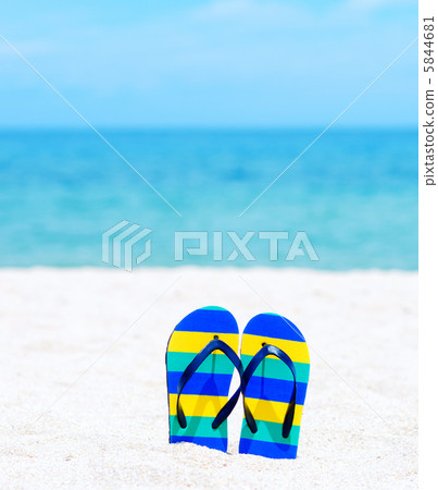 beach 5844681