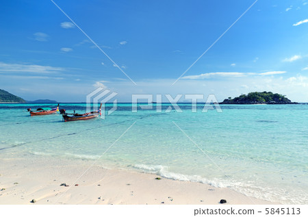 beach beach 5845113